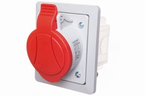 Gniazdo 32A 5P GSP-32/5 skośne p/t  921855